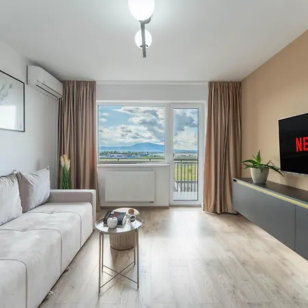 Mohost Noblesse - Chic Urban Retreat *