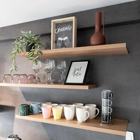 Mohost Noblesse - Chic Urban Retreat דירה