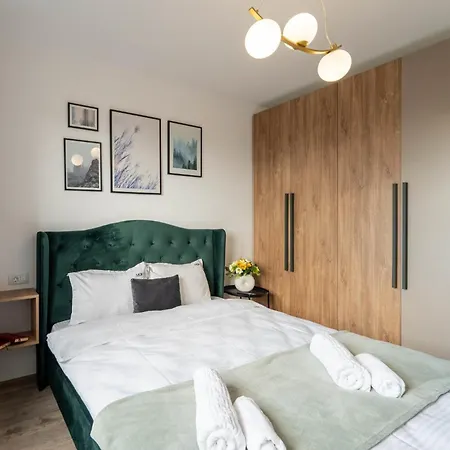 Apartment Mohost Noblesse - Chic Urban Retreat Brasov