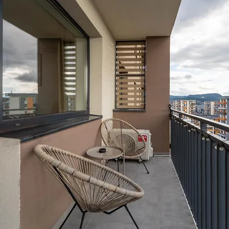 Mohost Noblesse - Chic Urban Retreat