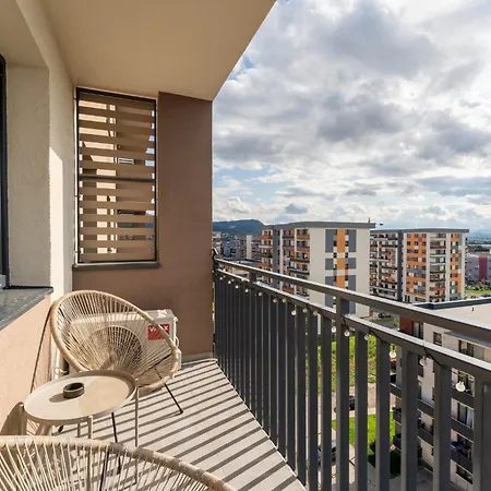 דירה Mohost Noblesse - Chic Urban Retreat *