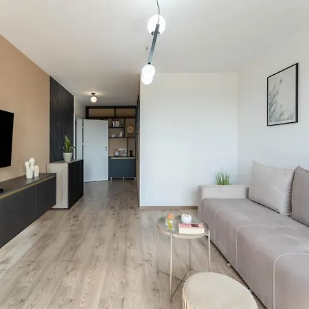Mohost Noblesse - Chic Urban Retreat Apartment Brasov